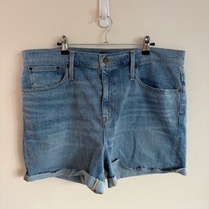J.Crew Denim Cuff Shorts Size 33 Light Wash‎ Casual Everyday